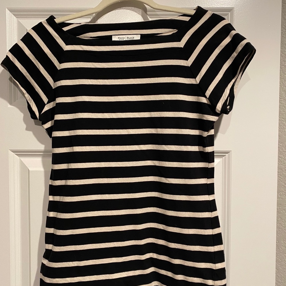 White House Black Market square scoop neck tee